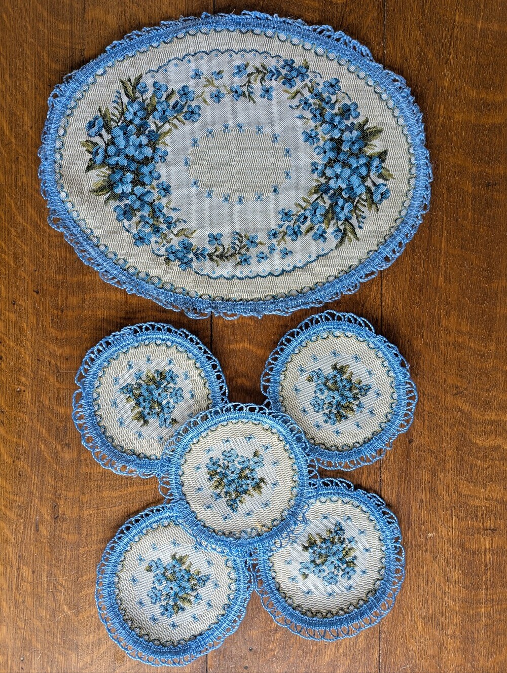 🩵VTG Victorian Inspired Blue Floral Forget Me Not Doily Set Romantic Tapestry
